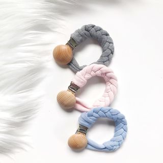 PACIFIER CLIPS